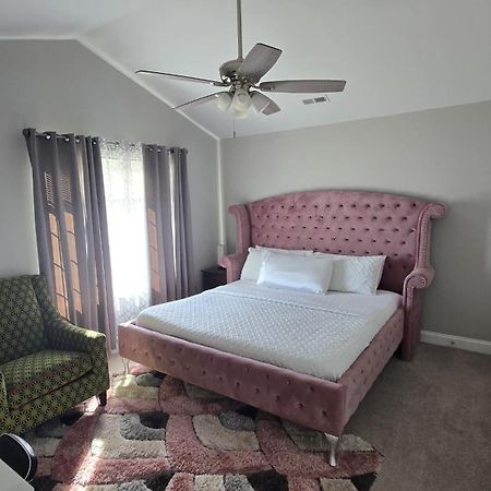 Gorgeous 3 Bedroom Home With Cable Tv In All Rooms & Free Wi-Fi คองคอร์ด ภายนอก รูปภาพ