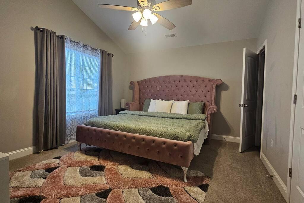 Gorgeous 3 Bedroom Home With Cable Tv In All Rooms & Free Wi-Fi คองคอร์ด ภายนอก รูปภาพ